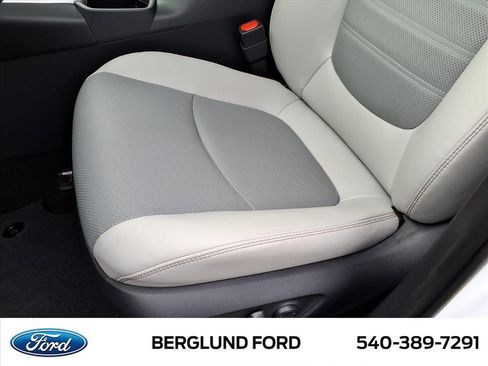 Used 2025 Toyota RAV4 Limited image 17