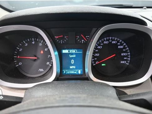 Used 2017 Chevrolet Equinox Premier w/ Enhanced Convenience Package FWD image 19