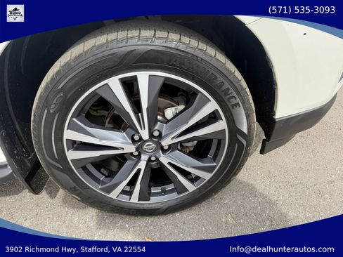 Used 2020 Nissan Pathfinder Platinum FWD image 6