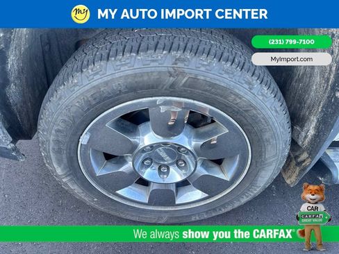 Used 2009 GMC Sierra 1500 SLT w/ White Diamond Edition AWD/4WD image 6