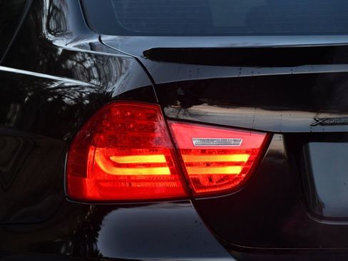 Used 2011 BMW 328i xDrive Sedan w/ Premium Pkg image 5