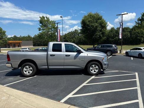 Used 2024 RAM 1500 Classic SLT AWD/4WD image 6