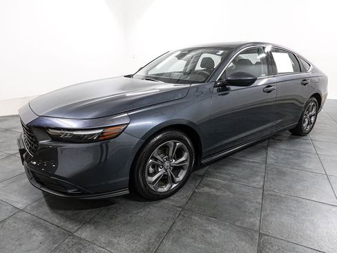 Used 2024 Honda Accord EX image 3