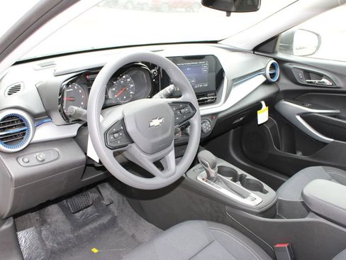 New 2026 Chevrolet Trax LS image 13