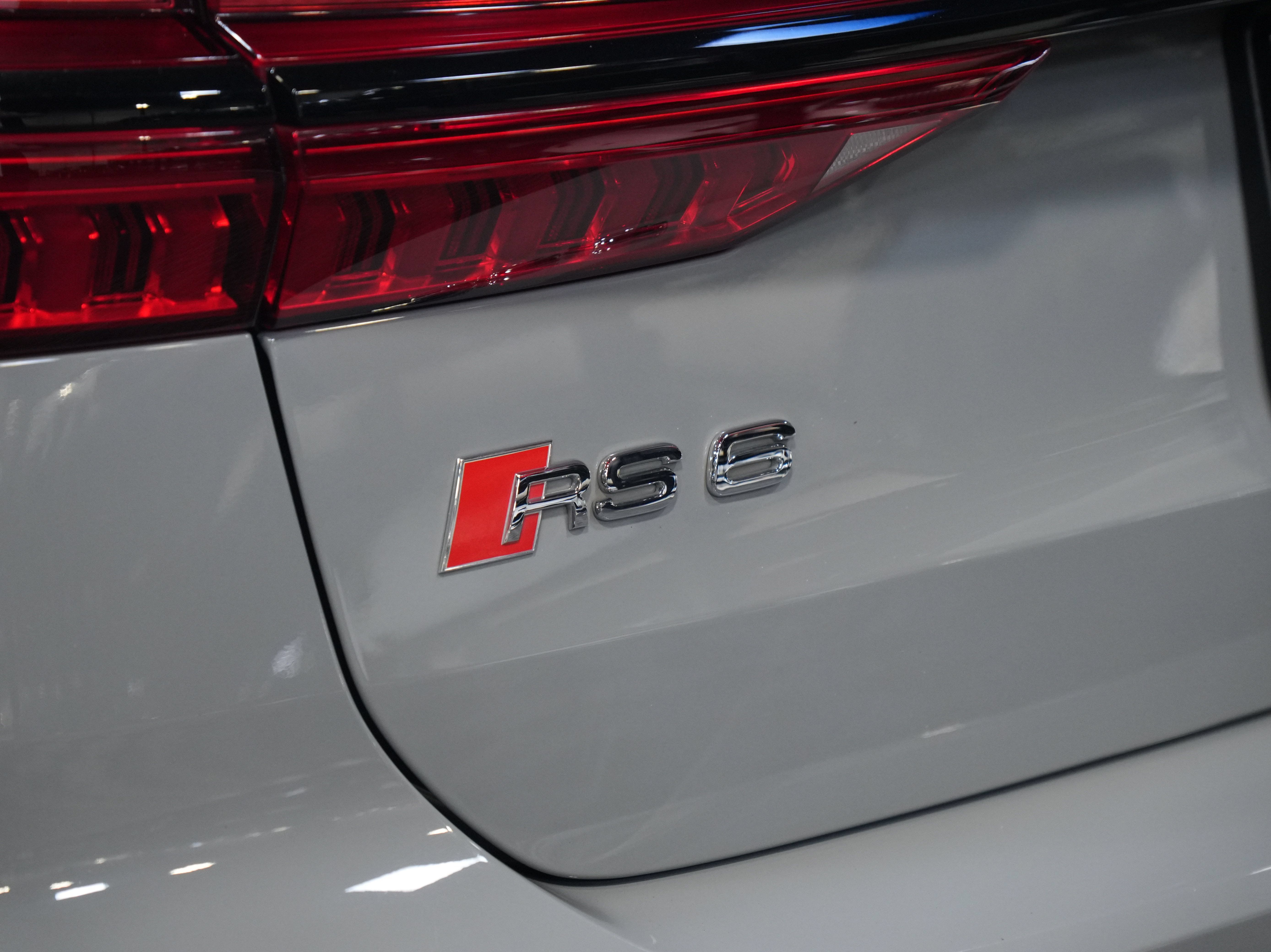 Used 2022 Audi RS 6 AWD/4WD image 19