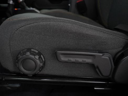 Used 2024 Jeep Wrangler Unlimited w/ Convenience Group image 21