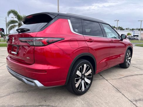 New 2025 Mitsubishi Outlander SEL FWD image 3