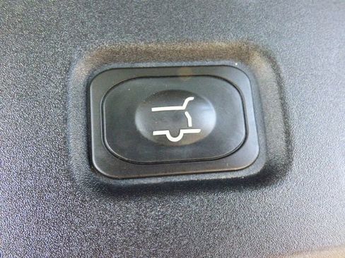 Used 2025 Ford Expedition Active RWD image 14