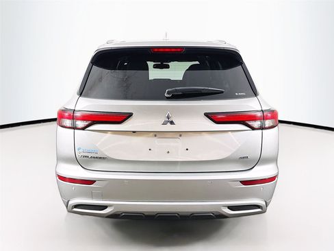 Used 2022 Mitsubishi Outlander SEL image 6