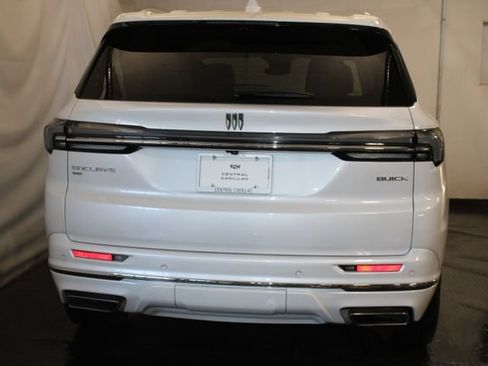Used 2025 Buick Enclave Avenir w/ Super Cruise Package AWD/4WD image 6