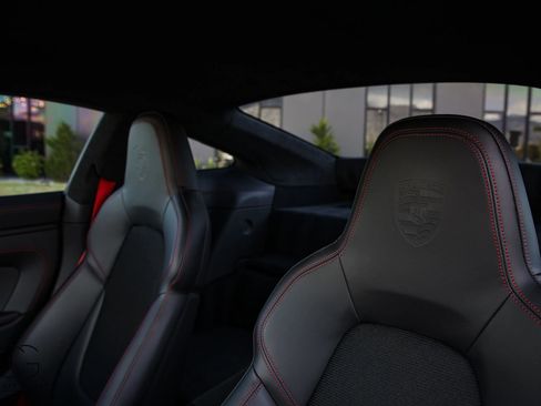 Used 2022 Porsche 911 GT3 RWD image 27
