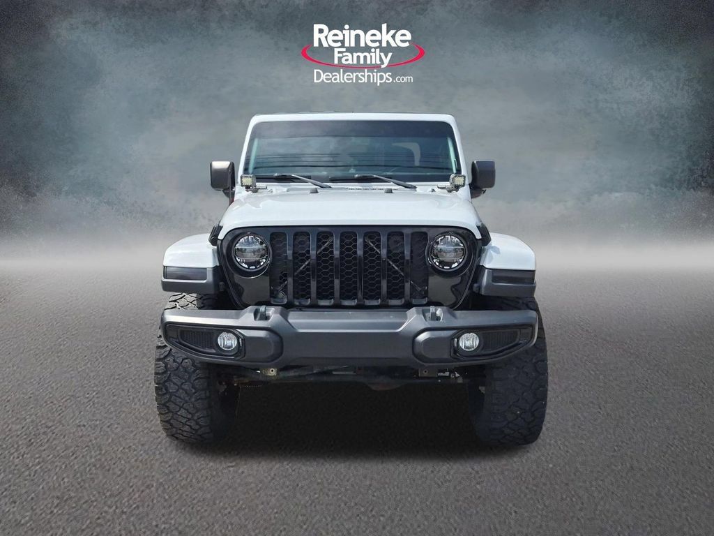 Used 2021 Jeep Gladiator Sport AWD/4WD image 2