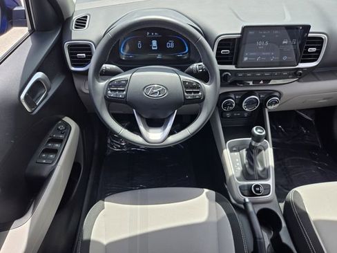 Certified 2025 Hyundai Venue SEL FWD image 12