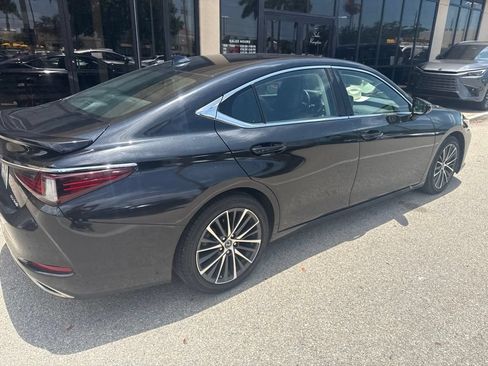 Used 2023 Lexus ES 350 w/ Premium Package FWD image 9