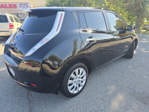 Used 2017 Nissan Leaf S w/ Charge Package FWD image 5