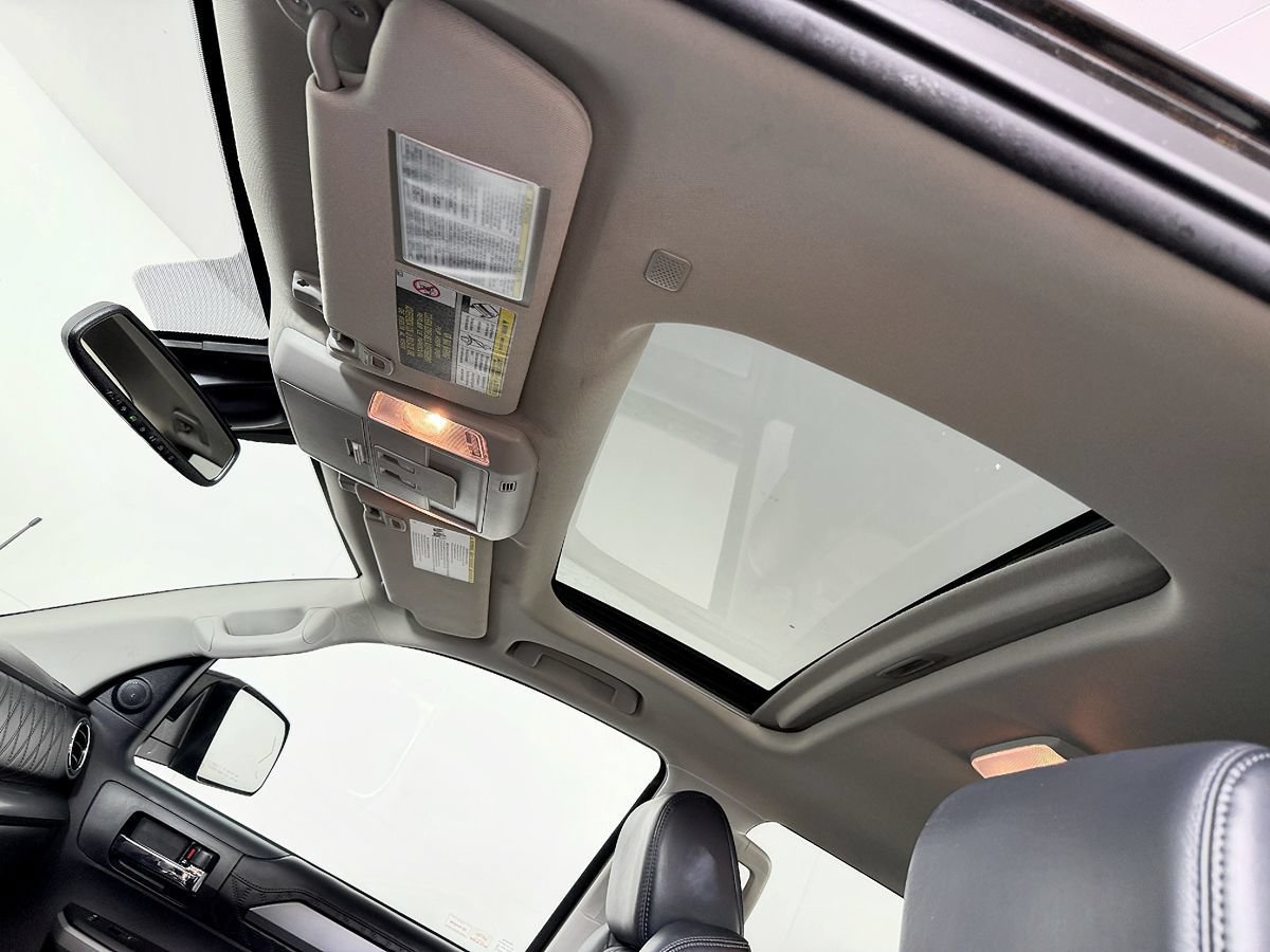 Used 2019 Toyota Tundra Platinum AWD/4WD image 28