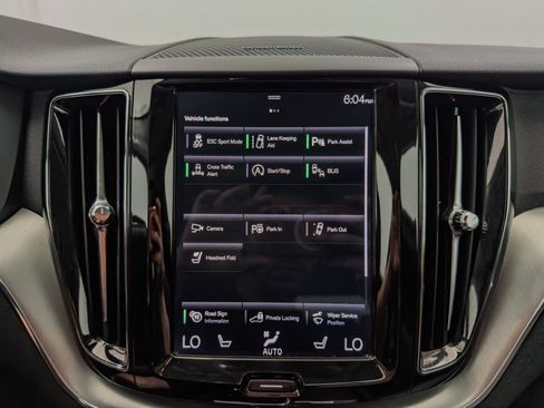 Used 2019 Volvo XC60 T5 Momentum w/ Multimedia Package AWD/4WD image 43