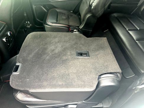 Used 2023 Ford Explorer ST-Line w/ Class IV Trailer Tow Package image 43