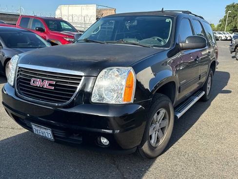 Used 2014 GMC Yukon SLT w/ SLT-2 Equipment Package AWD/4WD image 8