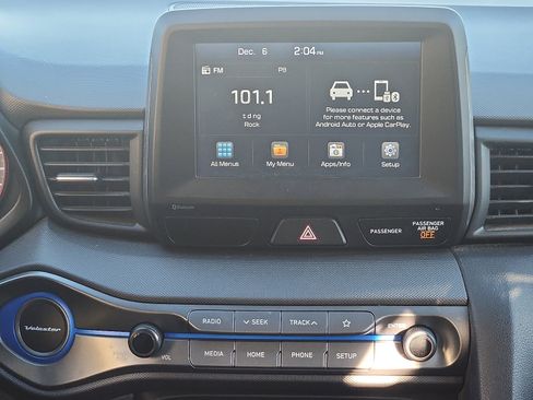 Used 2019 Hyundai Veloster 2.0 image 16