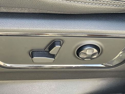 Used 2022 RAM 1500 Limited AWD/4WD image 14