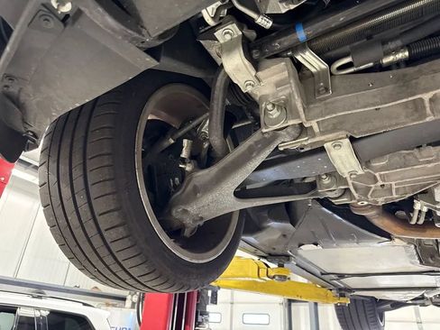 Used 2010 Chevrolet Corvette Grand Sport w/ Preferred Equipment Group RWD image 11