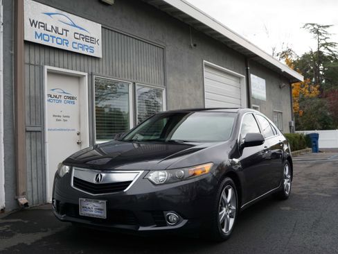 Used 2011 Acura TSX Sedan image 1