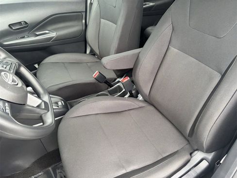 New 2025 Nissan Kicks Play S image 23