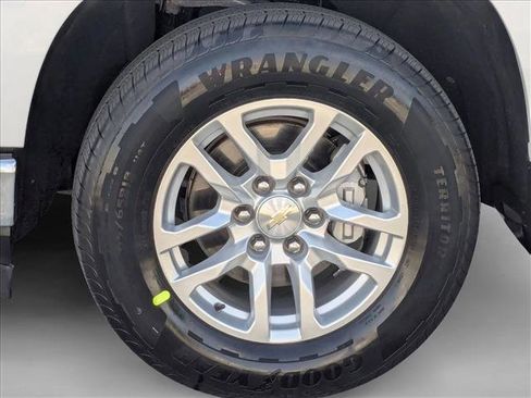 Used 2020 Chevrolet Silverado 1500 LT w/ LT Value Package image 22