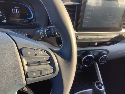 Certified 2026 Hyundai Venue SEL image 34