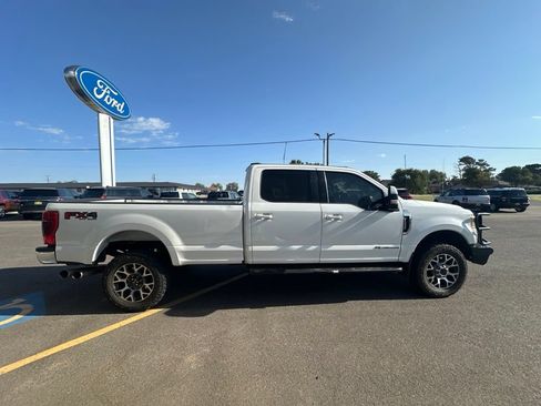 Used 2022 Ford F350 Lariat w/ Lariat Value Package AWD/4WD image 4
