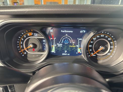 Used 2024 Jeep Wrangler Sahara w/ Technology Group image 25