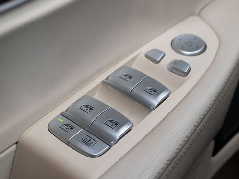 Used 2016 BMW 740i 740i image 26