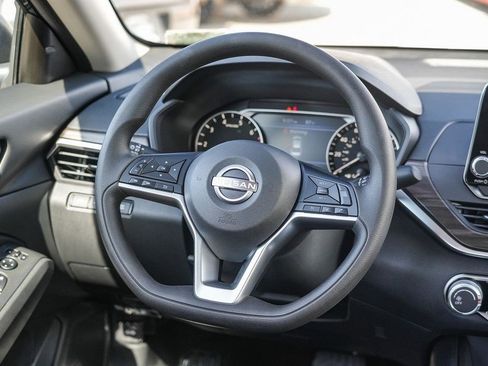 New 2026 Nissan Altima 2.5 SV AWD/4WD image 17