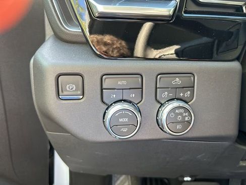 New 2026 GMC Sierra 1500 Elevation image 13
