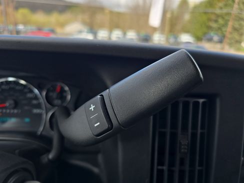 Used 2023 Chevrolet Express 3500 LS image 28