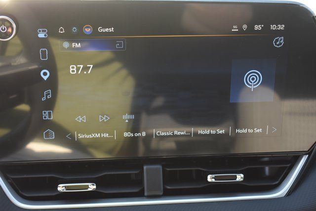 New 2027 Chevrolet Equinox LT w/ Safety and Technology Package FWD image 21