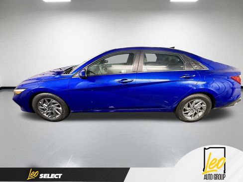 Used 2024 Hyundai Elantra SEL FWD image 5