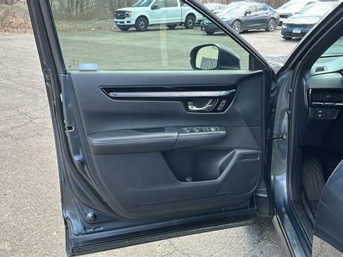 Used 2025 Honda CR-V Sport Touring image 8