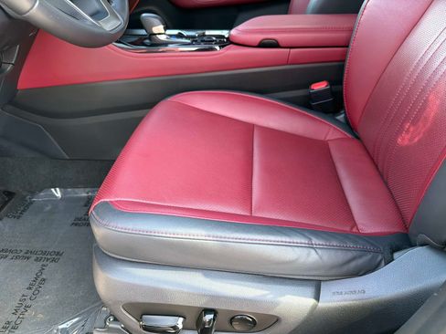 Used 2024 Lexus NX 250 FWD w/ Towing Package (2000 Lbs) image 38
