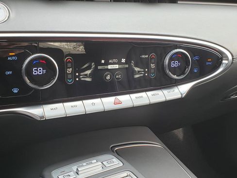 Used 2023 Genesis GV70 3.5T Sport w/ Sport Prestige Package image 23