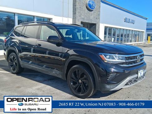Used 2022 Volkswagen Atlas SE image 1