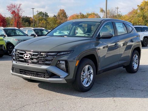 New 2026 Hyundai Tucson SE image 3