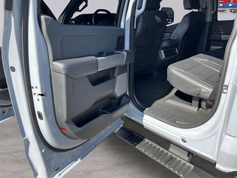 Used 2024 Ford F250 Lariat w/ Sport Appearance Package image 16