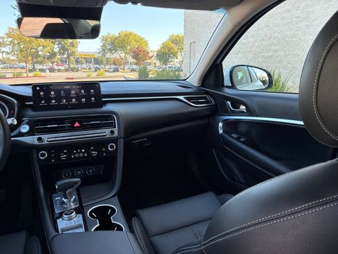 Used 2026 Genesis G70 2.5T RWD image 37