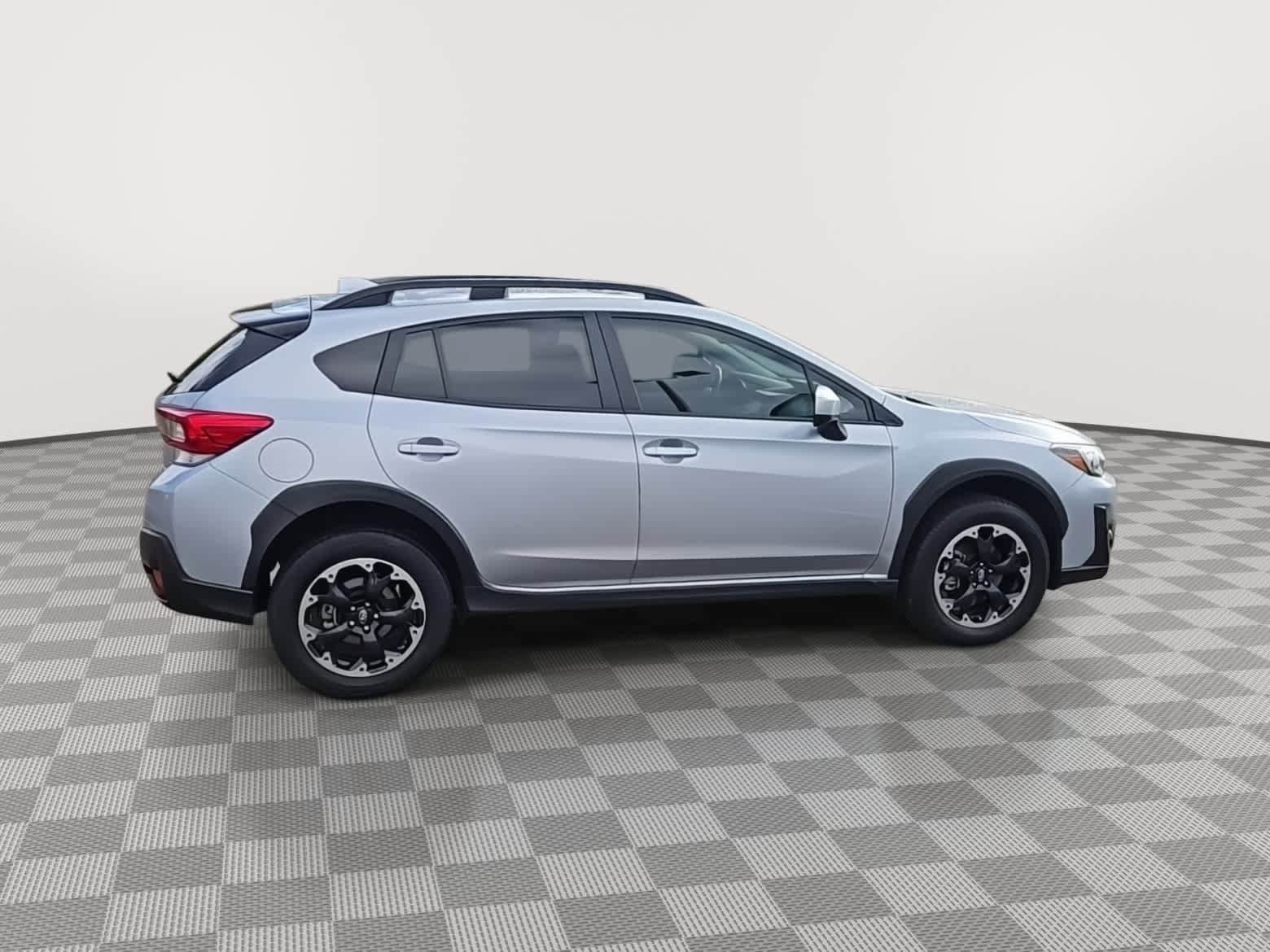 Used 2023 Subaru Crosstrek 2.0i Premium AWD/4WD image 9
