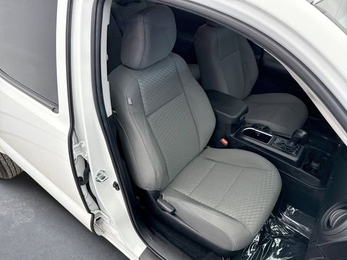 Used 2023 Toyota Tacoma SR image 16