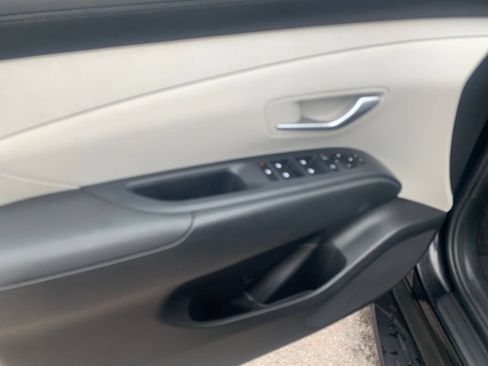 Certified 2025 Hyundai Tucson SEL AWD/4WD image 10