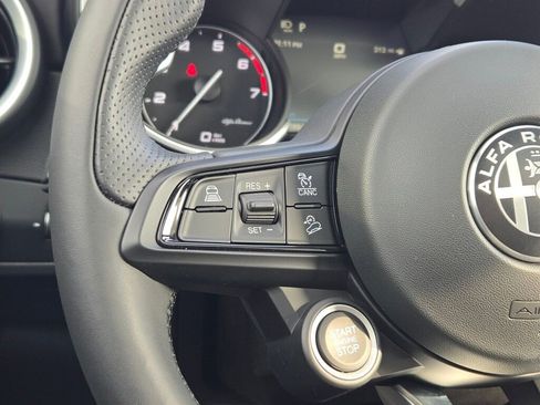 Used 2023 Alfa Romeo Stelvio Veloce image 30