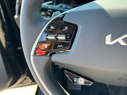 New 2026 Kia Niro Wind FWD image 24